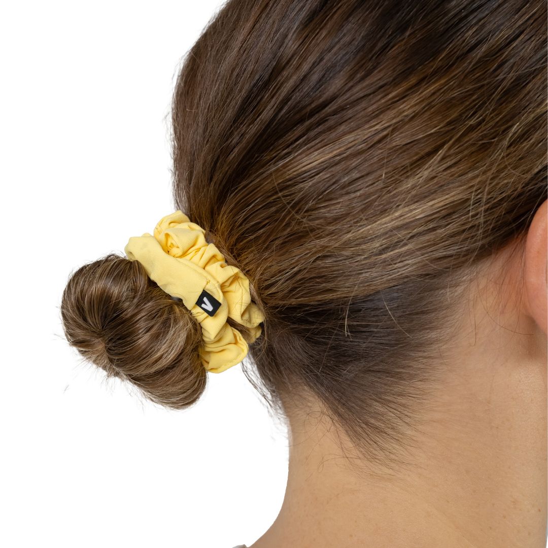 Bunte Scrunchie-Haargummis